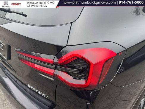 Used 2024 BMW X3 xDrive30i w/ Premium Package image 11