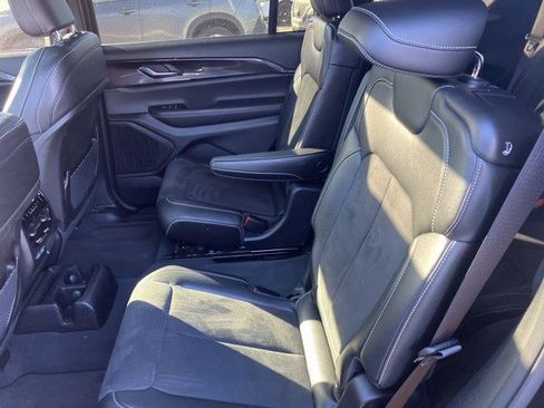 Certified 2023 Jeep Grand Cherokee L Laredo image 13