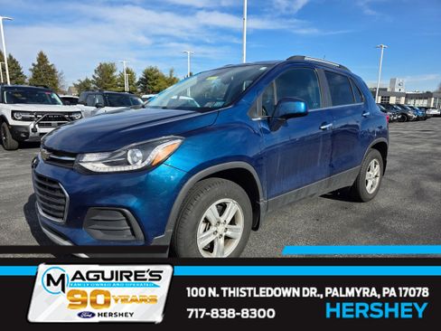 Used 2019 Chevrolet Trax LT w/ LT Convenience Package image 1