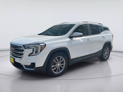 Used 2023 GMC Terrain SLT w/ Tech Package FWD image 1