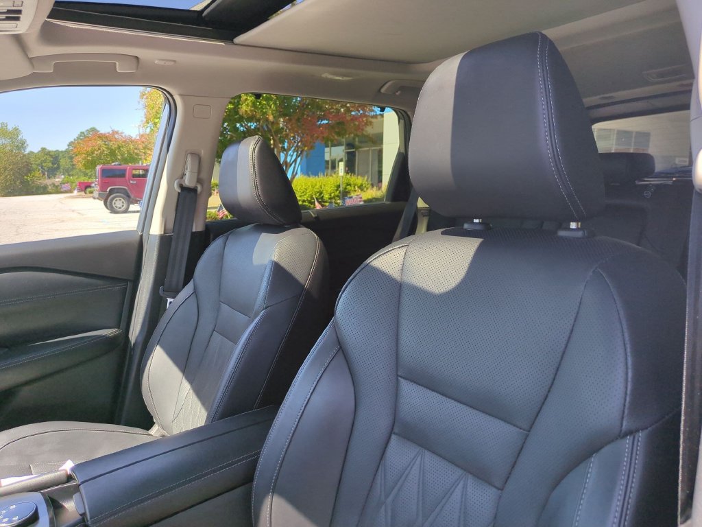 Used 2025 Nissan Rogue Platinum w/ Platinum Premium Package AWD/4WD image 14