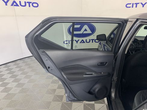 Used 2021 Nissan Kicks S FWD image 29