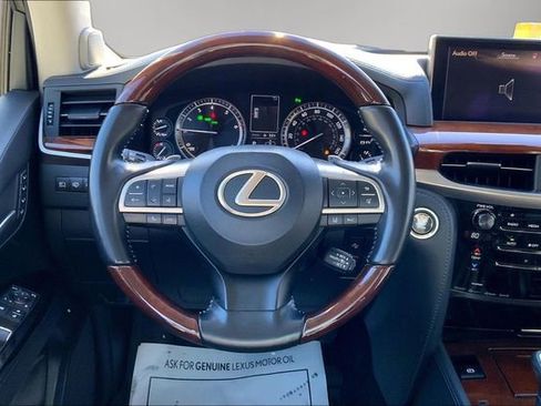 Used 2021 Lexus LX 570 4WD w/ Luxury Package image 5