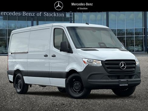New 2025 Mercedes-Benz Sprinter 2500 image 1