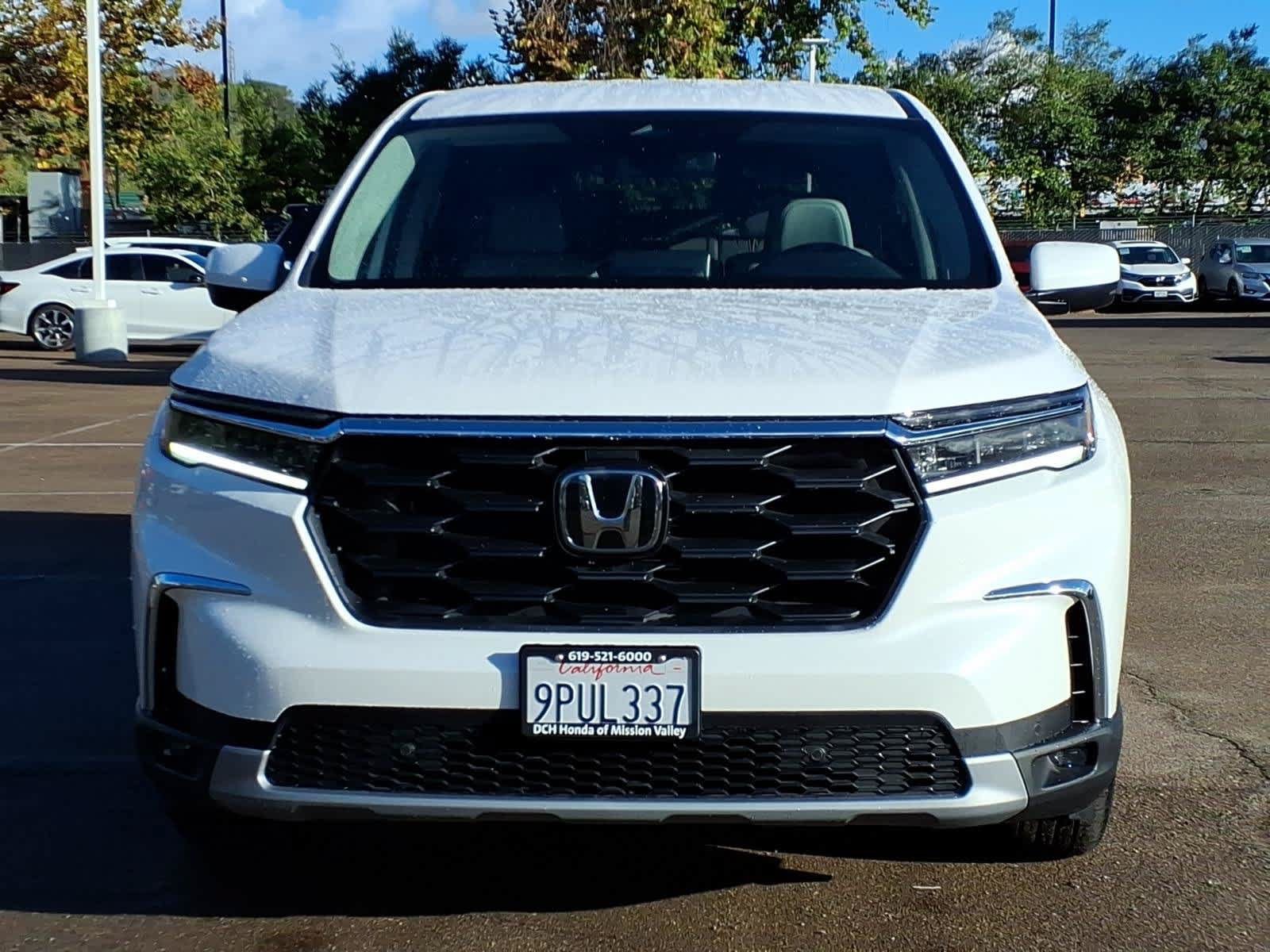 Used 2025 Honda Pilot EX-L image 2