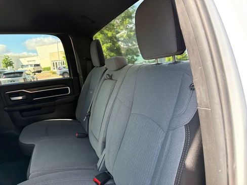 Used 2024 RAM 2500 Big Horn AWD/4WD image 34