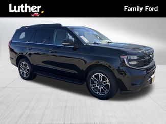 Certified 2025 Ford Expedition Active AWD/4WD video 1