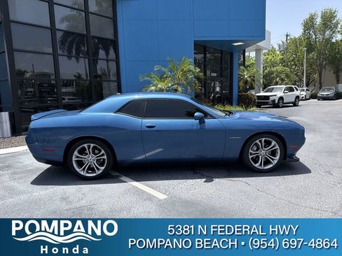 Used 2022 Dodge Challenger R/T RWD image 10