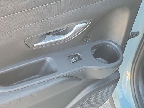 Used 2022 Hyundai Santa Cruz SEL Premium image 16