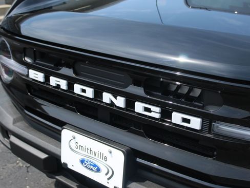 New 2025 Ford Bronco Outer Banks AWD/4WD image 9