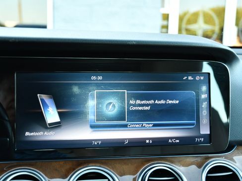 Used 2017 Mercedes-Benz E 300 image 18