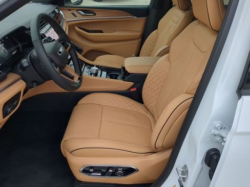 New 2025 Jeep Grand Cherokee L Summit image 13