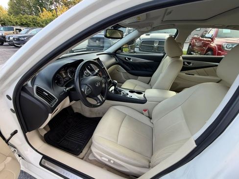 Used 2017 INFINITI Q50 3.0t Premium RWD image 11