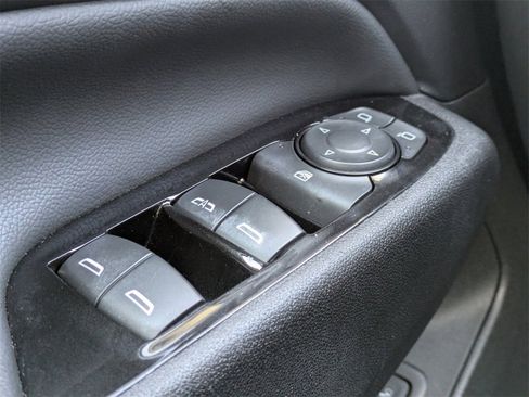 Used 2024 Chevrolet Equinox Premier image 26