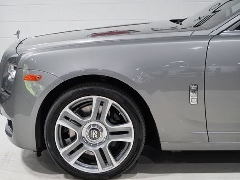 Used 2015 Rolls-Royce Ghost RWD image 34