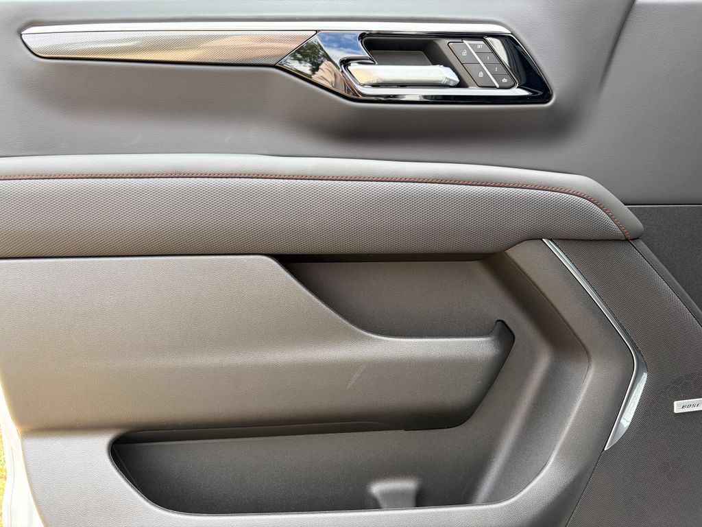 New 2026 Chevrolet Tahoe RST AWD/4WD image 17