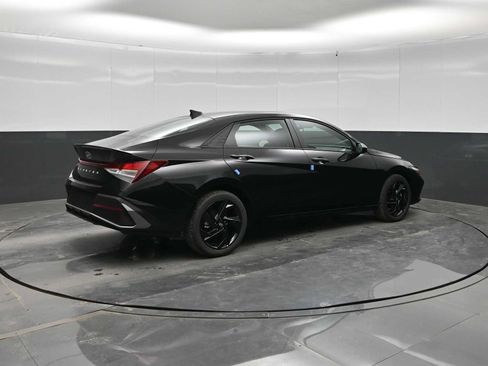 New 2026 Hyundai Elantra SEL Sport FWD image 8