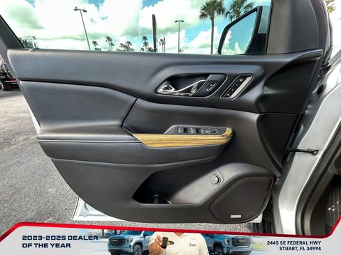 Used 2017 GMC Acadia Denali w/ LPO, Cargo Package FWD image 26