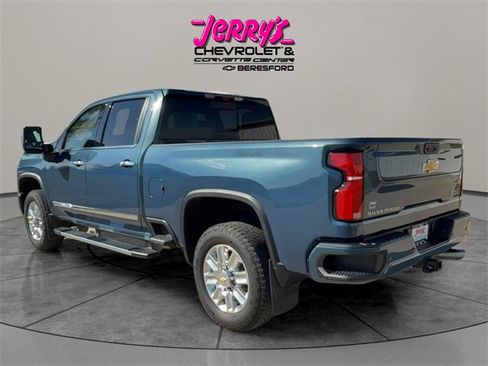 Used 2025 Chevrolet Silverado 2500 High Country w/ High Country Premium Package image 3
