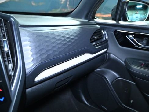 Used 2025 Subaru Forester Limited w/ Popular Package image 36