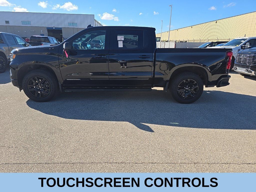 Used 2026 Chevrolet Silverado 1500 High Country w/ Midnight Edition AWD/4WD image 3