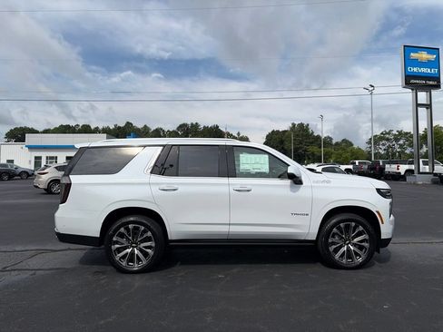 New 2026 Chevrolet Tahoe High Country AWD/4WD image 9