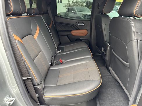 Certified 2025 GMC Canyon AT4 AWD/4WD image 16