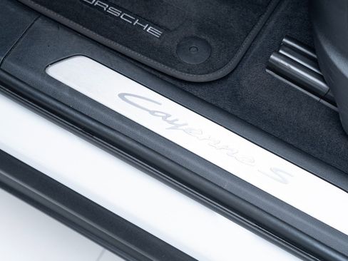 Used 2025 Porsche Cayenne S image 14
