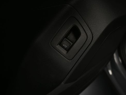 Used 2022 Volkswagen Atlas Cross Sport SEL R-Line image 14