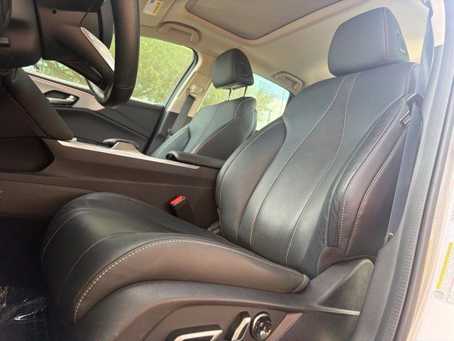 Used 2023 Acura TLX w/ Technology Package FWD image 5