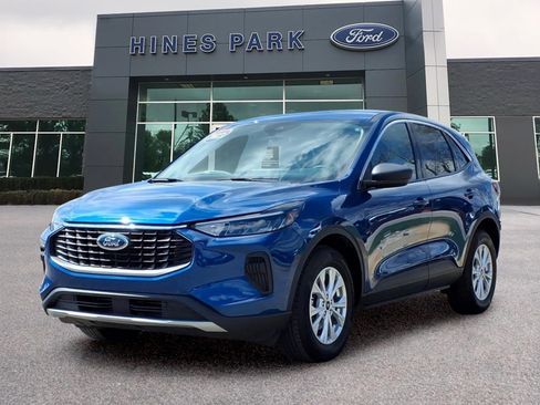 Used 2023 Ford Escape Active w/ Tech Pack #1 image 3