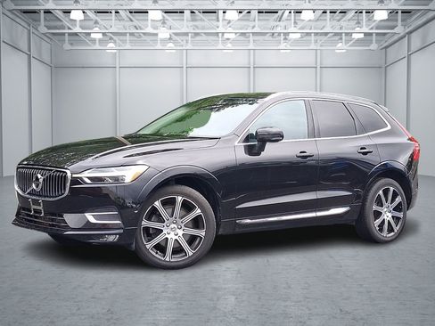 Used 2018 Volvo XC60 T6 Inscription w/ Luxury Seat Package AWD/4WD image 1