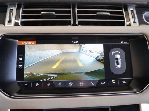 Used 2017 Land Rover Range Rover Supercharged image 18