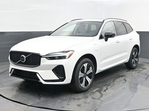 New 2025 Volvo XC60 T8 Core w/ Climate Package image 3