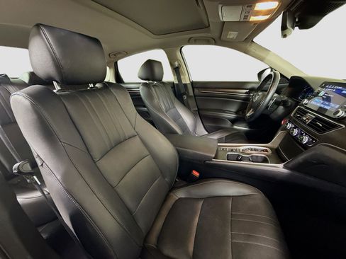 Used 2022 Honda Accord Touring image 29