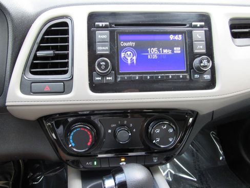Used 2017 Honda HR-V LX image 17