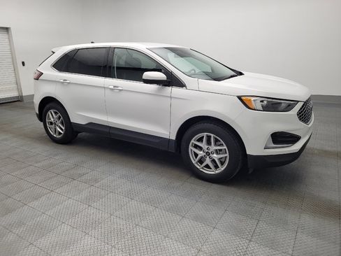 Used 2024 Ford Edge SEL image 11
