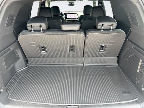 Used 2026 Chevrolet Traverse High Country w/ LPO, Floor Liner Package AWD/4WD image 26