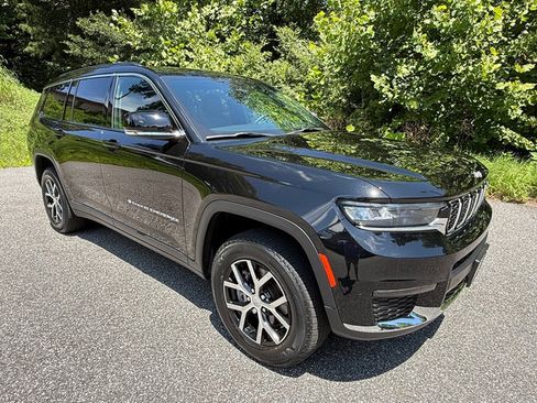 Used 2024 Jeep Grand Cherokee L Limited w/ Trailer Tow Package AWD/4WD image 4