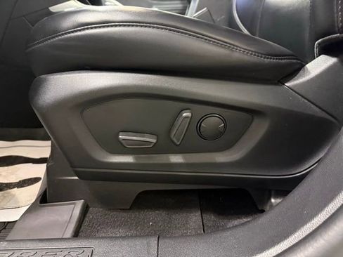 Used 2021 Ford Explorer XLT w/ Equipment Group 202A image 13