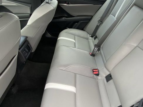 Used 2026 Toyota Camry SE FWD image 19