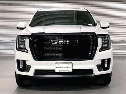 Used 2023 GMC Yukon Denali Ultimate image 2
