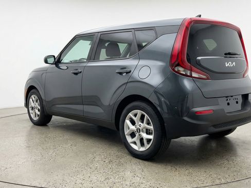 Used 2025 Kia Soul LX w/ LX Technology Package FWD image 6