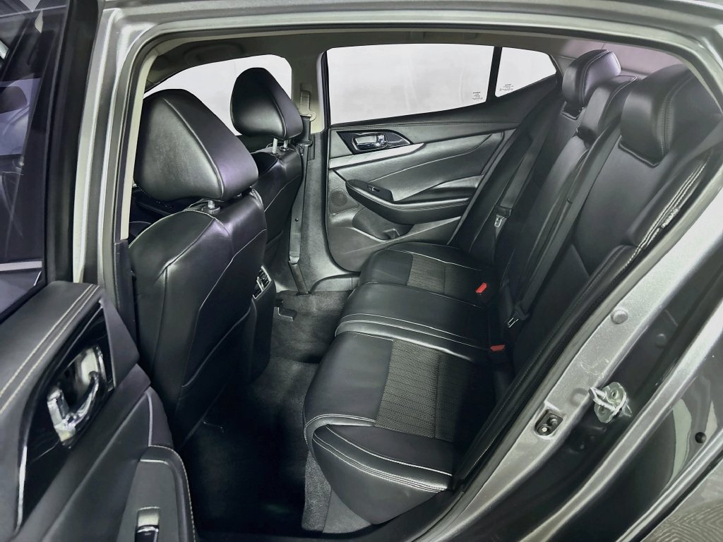 Used 2021 Nissan Maxima 3.5 SV w/ Floor Mat Group FWD image 20