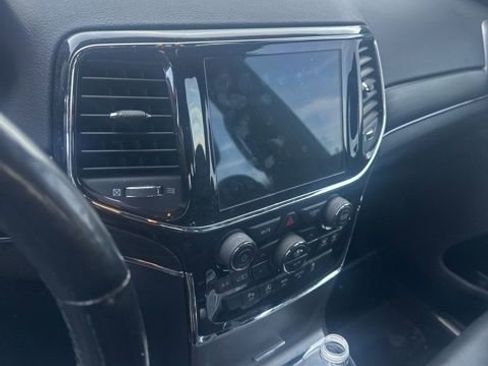 Used 2021 Jeep Grand Cherokee Limited image 11