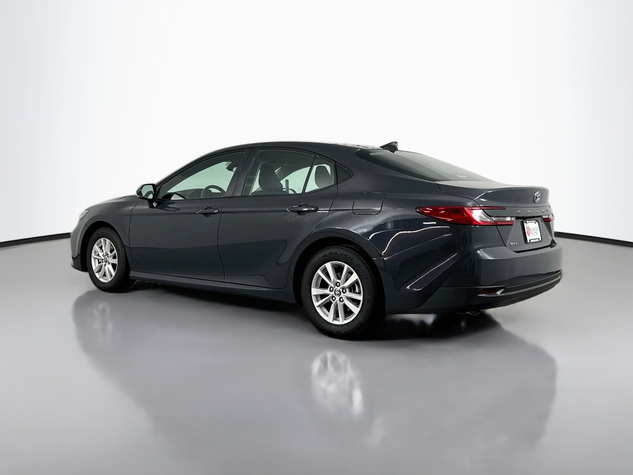 Certified 2025 Toyota Camry LE FWD image 5