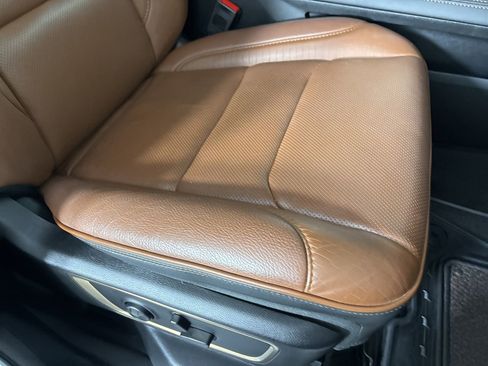 Used 2022 RAM 1500 Limited w/ Bed Utility Group image 30