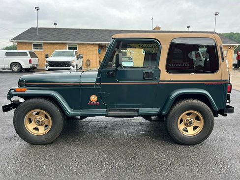 Used 1994 Jeep Wrangler S image 7