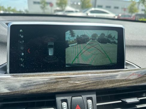 Used 2018 BMW X1 xDrive28i w/ M Sport Package AWD/4WD image 11
