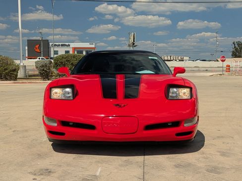 Used 1999 Chevrolet Corvette Coupe w/ Memory Pkg image 8